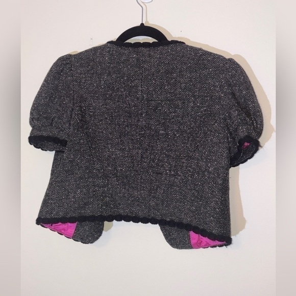 Women’s Trina Turk Wool Blend Tweed Scalloped Cropped Blazer. Size 4. - Picture 7 of 8